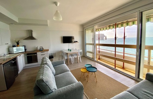 Etretat Apartment | Panoramic sea view apartment