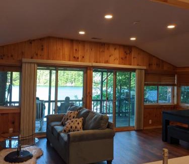 West Hopkinton House | Panoramic Water Views , cozy house in Henniker ,NH