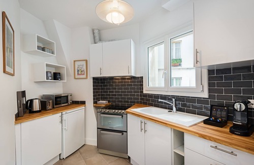 Val-de-Grace Apartment | PANTHEON/LUXEMBOURG GARDENS CHARMING TWO BEDROOM