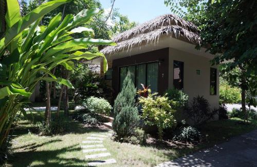 Khuang Pao Resort | Papa's Home And Rabbit Café