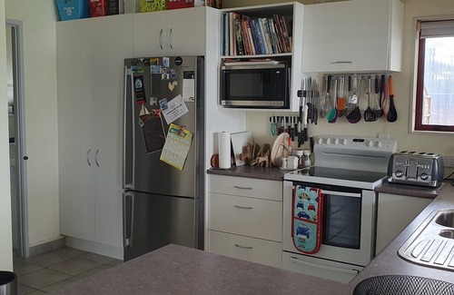 Ngunguru Cottage | Papaka Bach - Awesome Waterfront Location