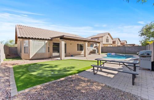 Glendale House | Par & Paradise