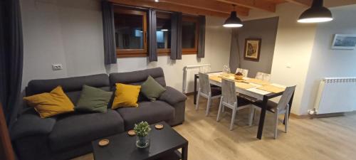 Cires Apartment | Parada de Txambonet 3