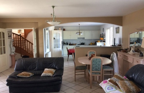 Saint-Cyr-sur-le-Rhone House | Paradis de Provence -between Vienne and Lyon 4 double rooms for 8 people.
