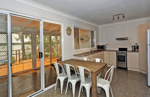 North Arm Cove House | Paradise - 54 Eastslopes Way