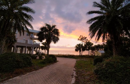 Carrabelle Villa | Paradise by the Sea