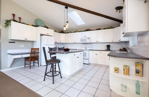 Lethbridge Condo | Paradise Canyon Golf Resort - Signature Condo 380