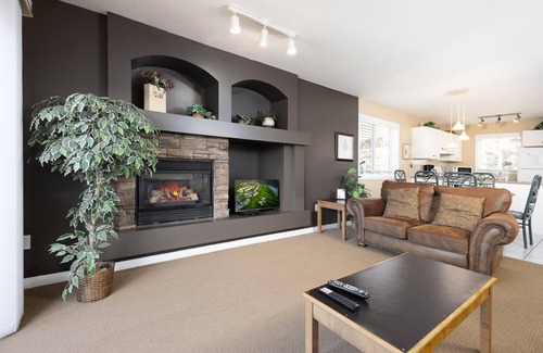 Lethbridge Condo | Paradise Canyon Golf Resort - Luxury Condo U403