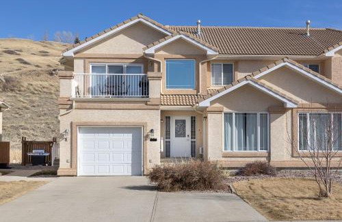 Lethbridge Apartment | Paradise Canyon Golf Resort - Luxury Condo U403
