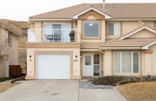 Lethbridge Apartment | Paradise Canyon Golf Resort - Luxury Condo U399