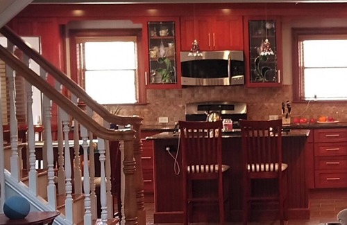 Alden Manor House | Paradise Found: Steps to Private, Residents Beach; Pkwy Access Convenient to All