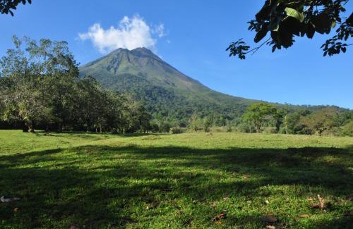 Arenal Hot Springs Hotel | Paradise Hot Springs - Thermal Water & Volcano Views