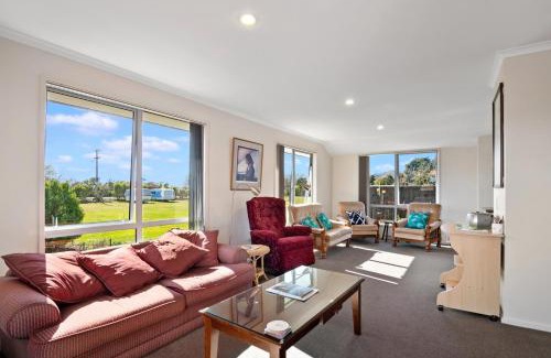 Pohara House | Paradise in Pohara - Pohara Beach Holiday Home