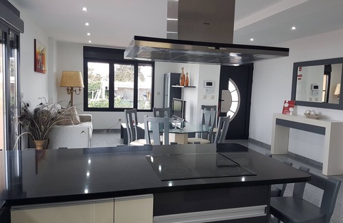 Alvor Villa | PARADISE/LIMONE VIprivate sale with six bedrooms.