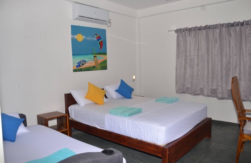 Andiambalama House | paradise near airport.