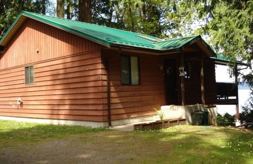 Regional District of Nanaimo Cottage | Paradise on Your Doorstep-Gateway to Mid-Island Attractions Unit No-18