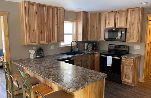 Lexington House | Paradise , Privacy , Public Beach access , Lexington , Close to Downtown,