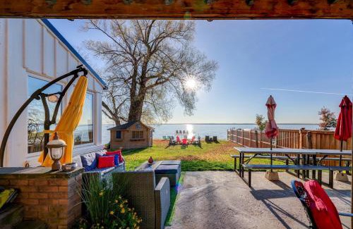 Keswick House | Paradise Waterfront Cottage (35 Min Drive From Toronto)