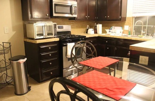 Midway House | Paraiso 5 has a beautiful mountain view. Clean, safe, quiet with parking spots.
