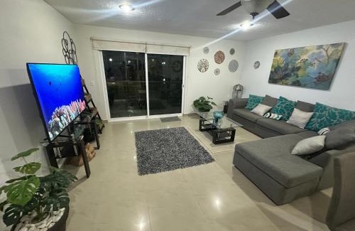 Granjas del Marques Apartment | PARAISO ESCONDIDO e125 y e126