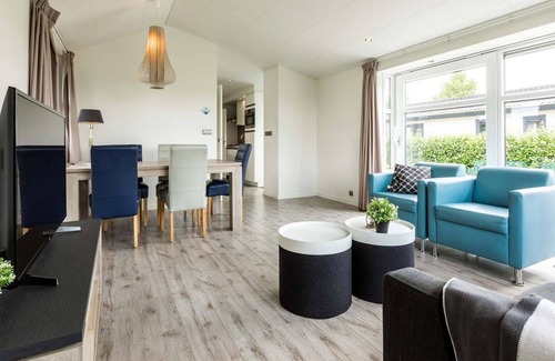 Cromvoirt Ski Chalet | ✓ Parel at Résidence de Leuvert ✓ Holiday home for 5 persons ✓ Located near Den Bosch (Noord-Brabant) ✓ Near De IJzeren Man ✓ Book directly through the park