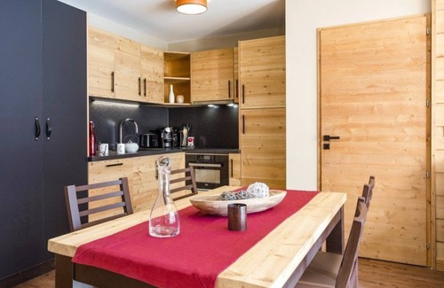 Les Boisses Condo | Parfait pour les Skieurs! | Appartement Confortable pour la Famille + Cheminée + Près des Pistes