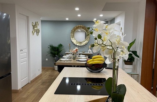 Riom House | Parifou Air-conditioned cosy house with play area for families