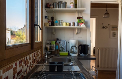 Amerique Apartment | Paris 'Buttes Chaumont ' Park : quiet, cosy sunny residential apartment 58 sqm