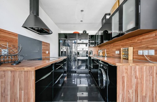 Pantin Apartment | Paris Morden Duplex 8 Guests