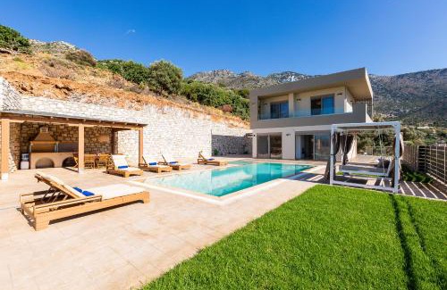 Bali Villa | Paris Villa, with Pool, BBQ, Playground & SeaViews, By ThinkVilla