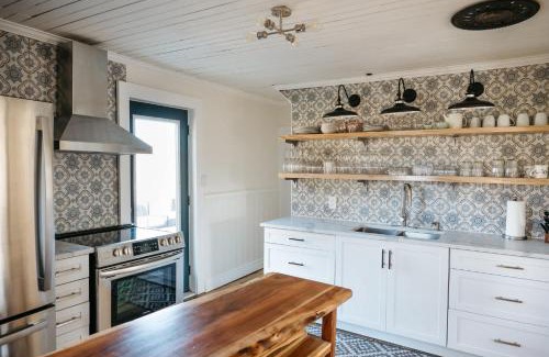 Bloomfield House | Park and Mill - Hot Tub and Bocce Court