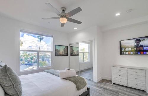 University Heights Apartment | Park Blvd Paradise 304 New construction, king bed!
