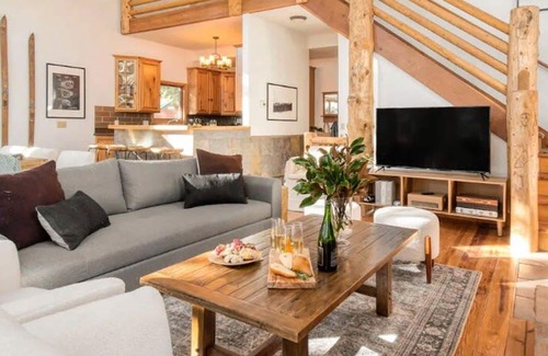 Summit Park House | Park City Mountain Retreat 4BR Hot Tub Fire Pit