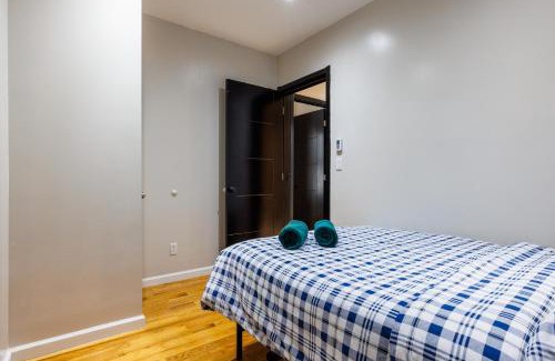 Manhattan Valley Apartment | Park Side Living, City Style