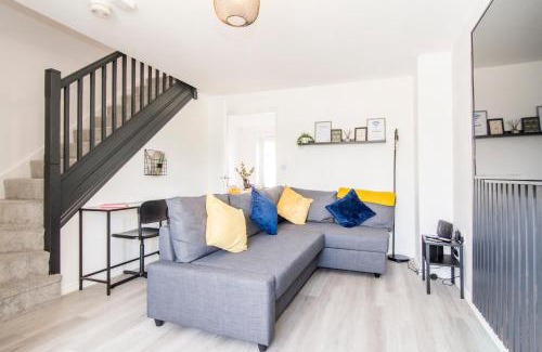Kibworth Beauchamp House | Park view house, sleeps 5 or 6 suitable for contractors and families