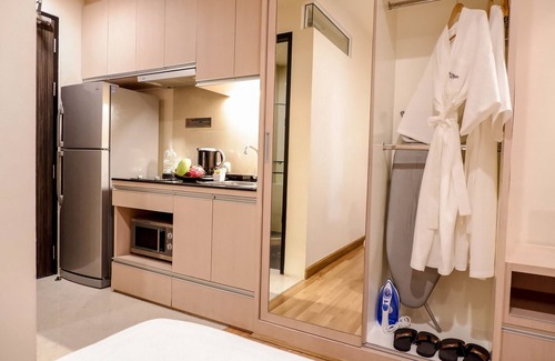 Samae Dam Hotel | Park Village Rama II
