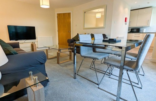 Rosyth Apartment | Parkgate 2 bed, private parking, Rosyth M90