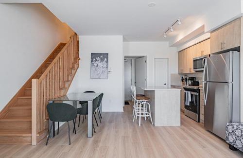 Durham Region House | Parking, 4BR Town, Costco, Durham College, Oshawa