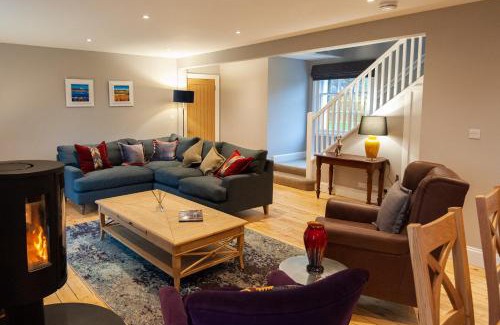 Scaniport House | Parkside, The Loch Ness Cottage Collection