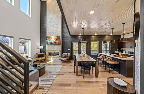 Pigeon Forge Cabin | Parkway Pool Retreat | Indoor Pool + Hot Tub!