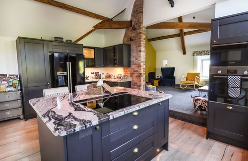 Leek Cottage | PARLOUR BARN, pet friendly, luxury holiday cottage in Leek