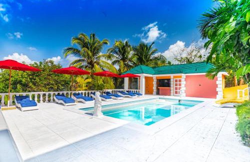 Gambier Apartment | Parrot Cottage at Viking Hill - Love Beach