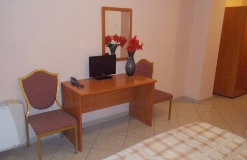 Ospedaletto D'Alpinolo Hotel | PARTENIO ROOM - ROYAL HOTEL