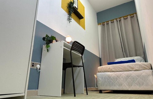 Al Quoz House | Partition Room with window In Barsha Near Metro