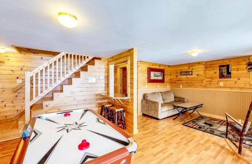 Northeast Somerset House | Partridge Road Retreat
