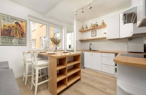 Krzyki Apartment | Partynicka 7A Wrocław | Cozy Apartment | 2 Balconies | Remote work | Pet friendl