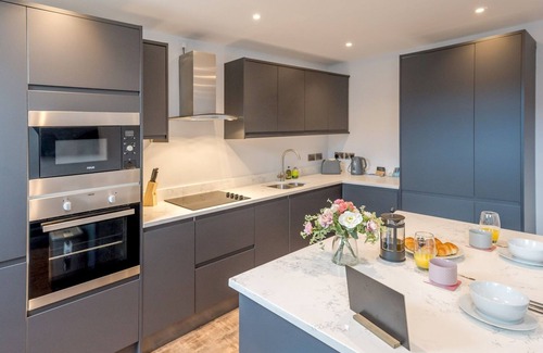 Shrewsbury Apartment | Pass the Keys | 5B One bedrom Central Modern Apartment