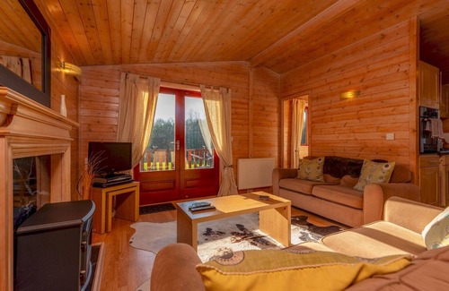 Bridgnorth House | Pass the Keys | Astbury Falls Escape – A Tranquil Stay in Nature