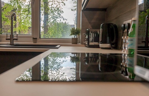 Leeds Apartment | Pass the Keys | Couple’s Haven on the Banks of the River Aire