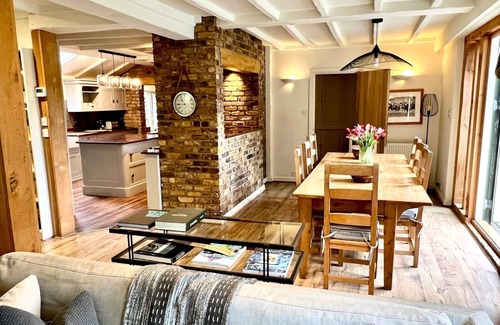 Chazey Heath House | Pass the Keys | Fabulous Country Estate Private Cinema Quiet Area